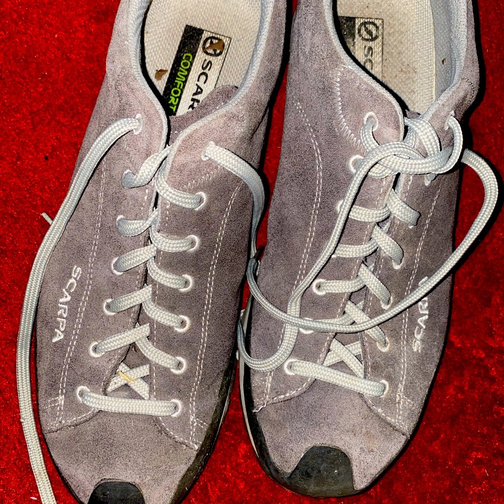 Lightweight kicks